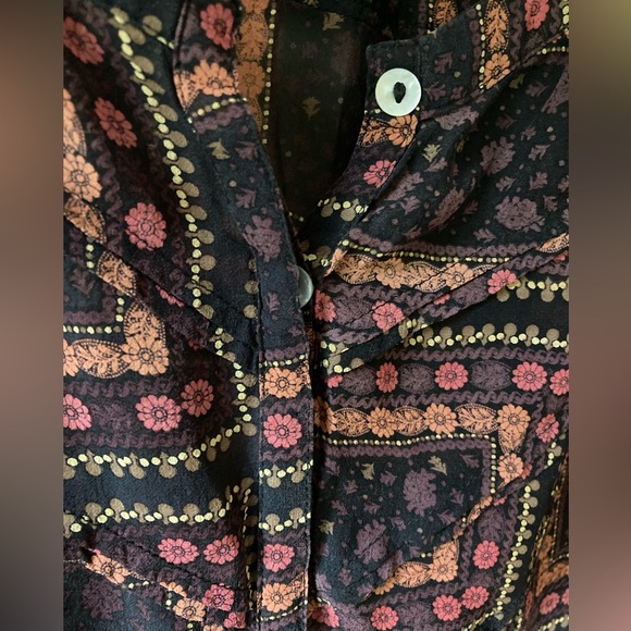 QUIKSILVER - XS Sheer Button Down Blouse - Picture 6 of 10